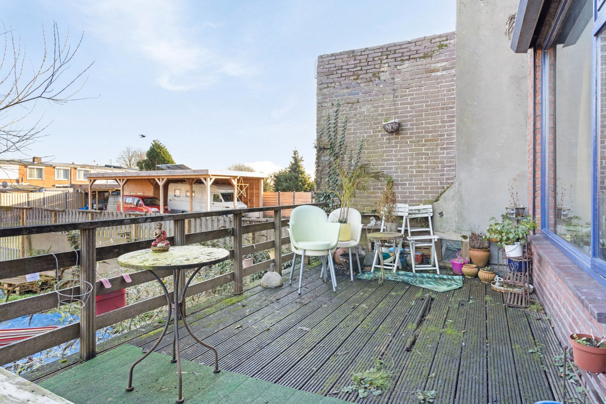 Tussenwoning te koop: Nieuwstraat 37, Oostburg