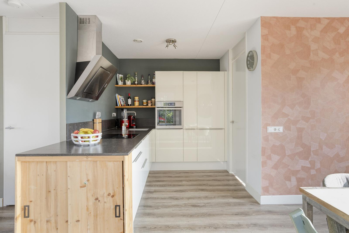 Hoekwoning te koop: Klarinetstraat 12, Goes