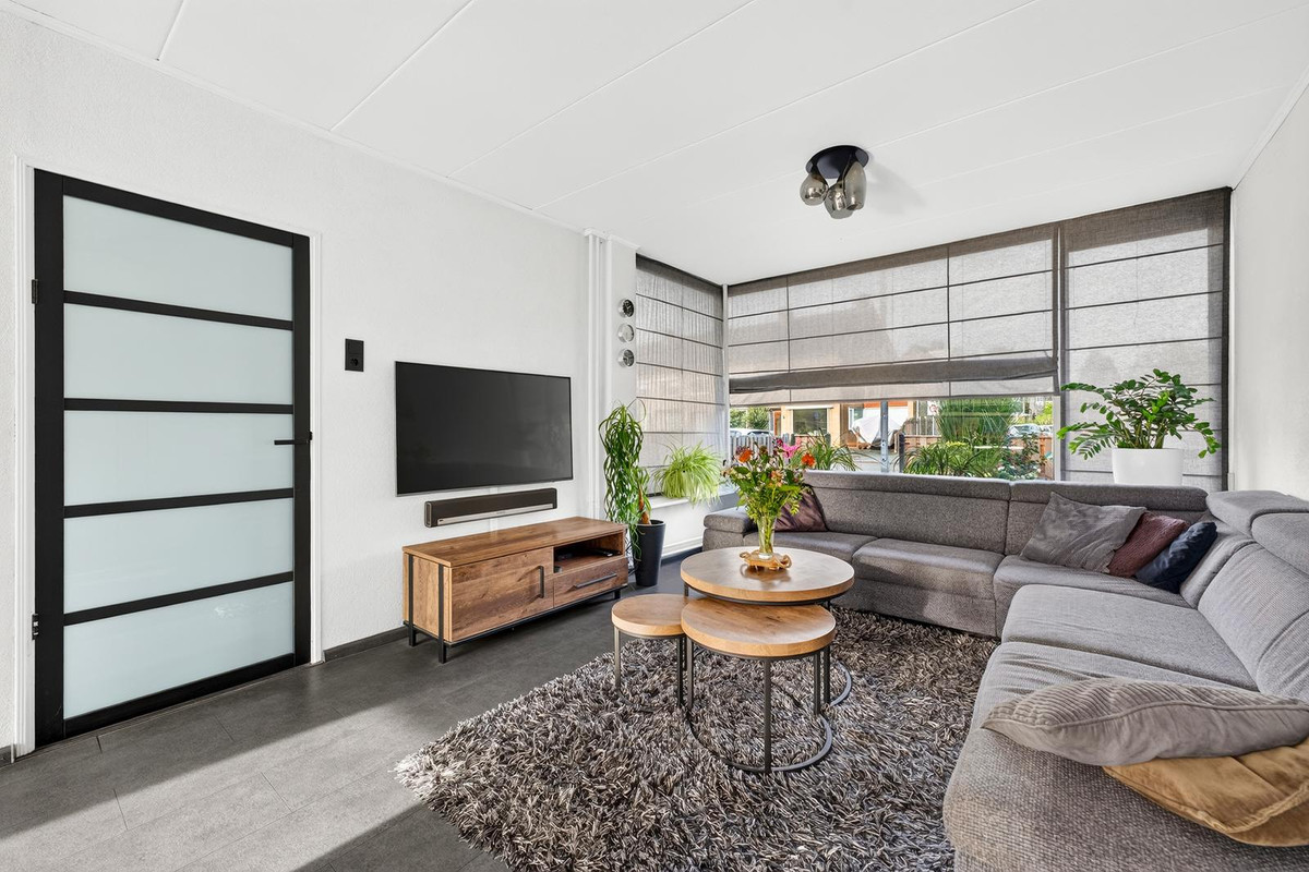 Tussenwoning te koop: Nibbelinkstraat 25, Hendrik-Ido-Ambacht
