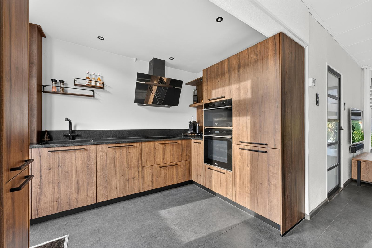 Tussenwoning te koop: Nibbelinkstraat 25, Hendrik-Ido-Ambacht