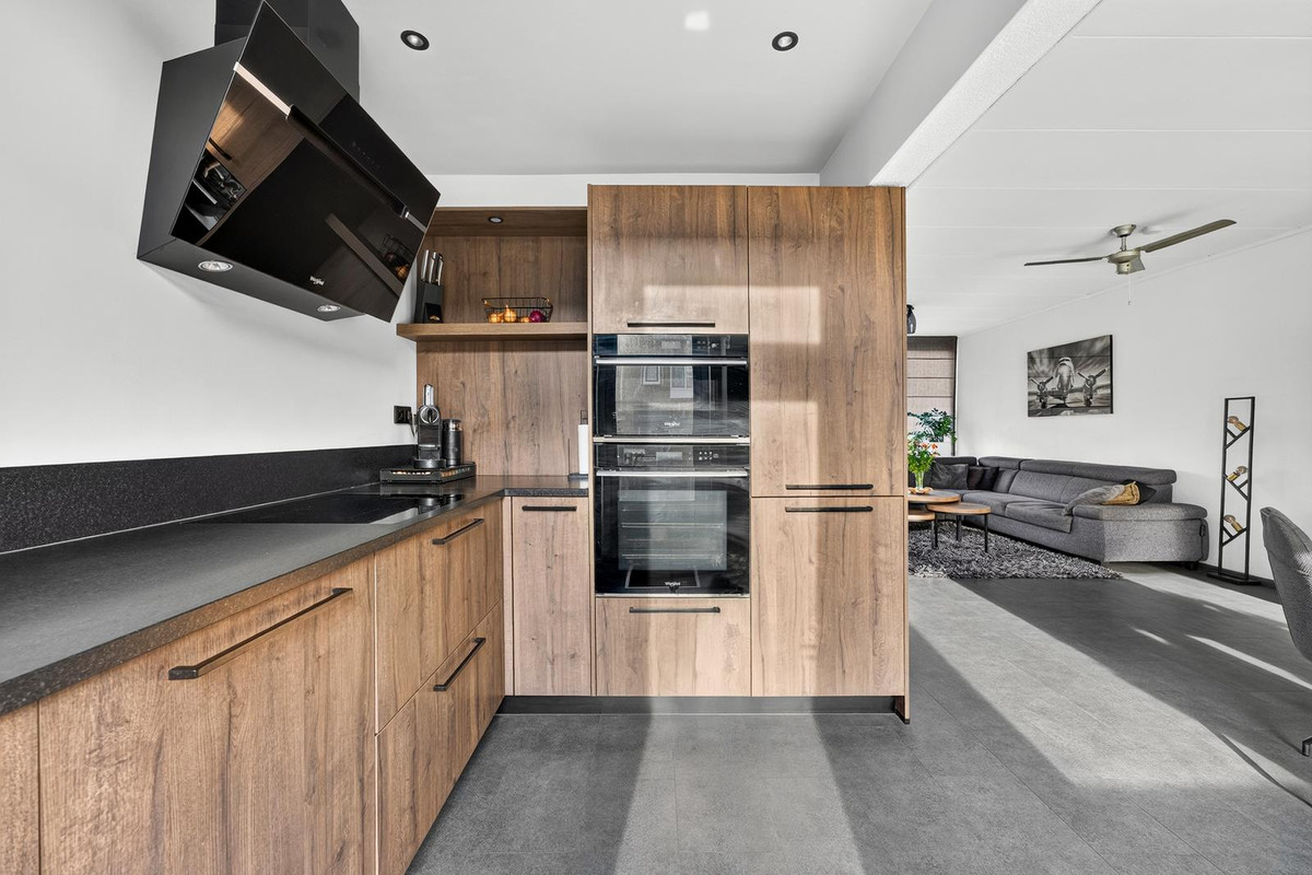 Tussenwoning te koop: Nibbelinkstraat 25, Hendrik-Ido-Ambacht