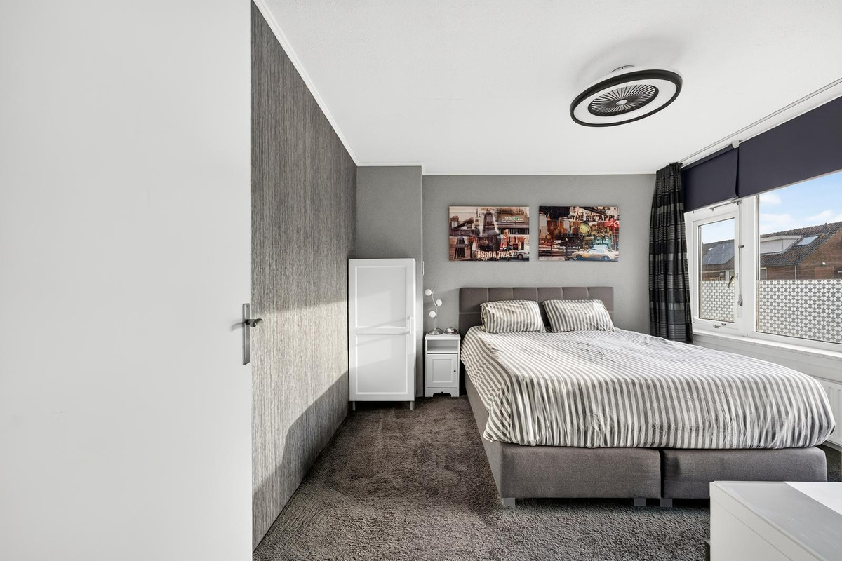 Tussenwoning te koop: Nibbelinkstraat 25, Hendrik-Ido-Ambacht