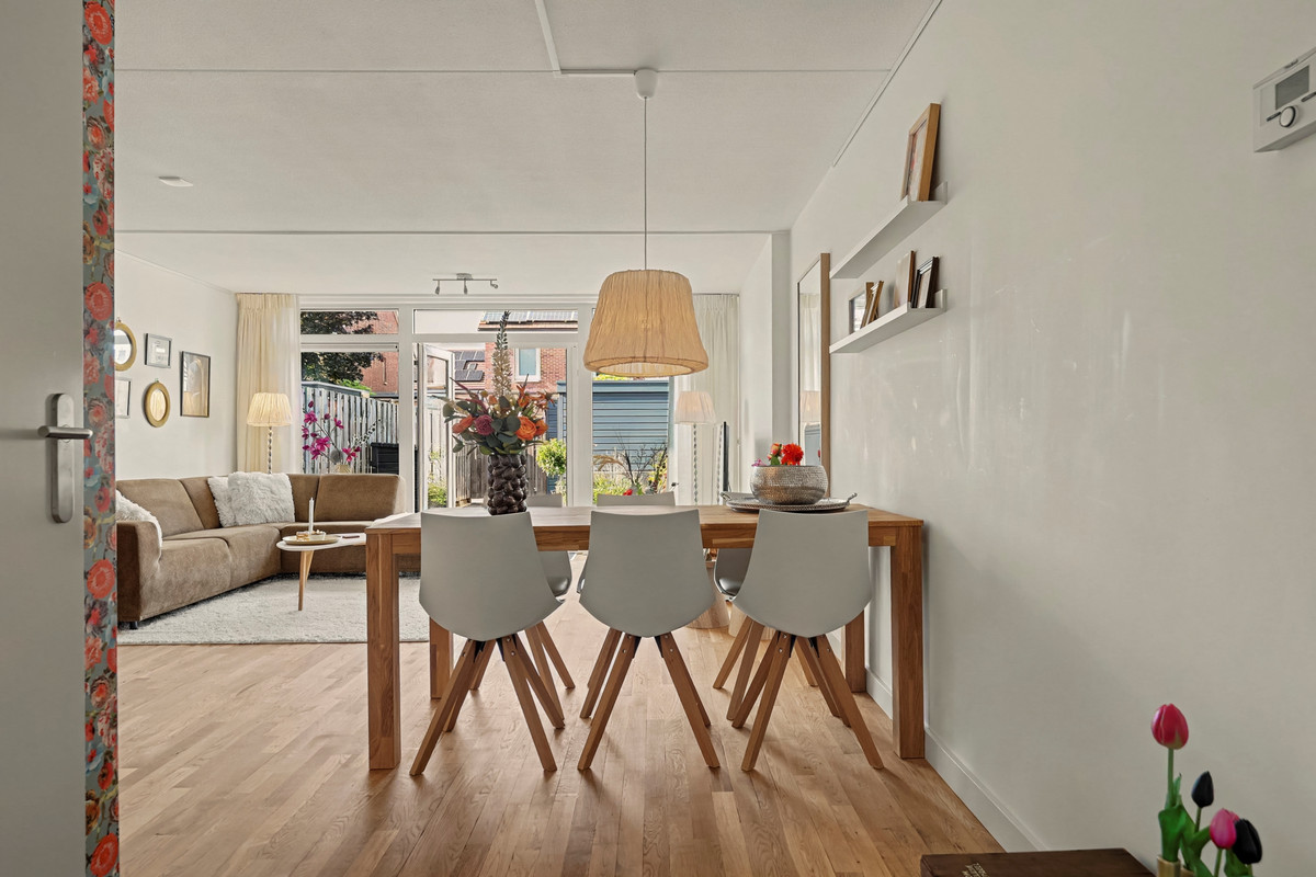 Tussenwoning te koop: Haagwinde 17, Puttershoek