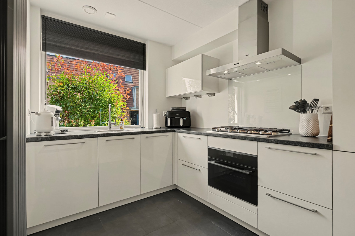 Tussenwoning te koop: Haagwinde 17, Puttershoek