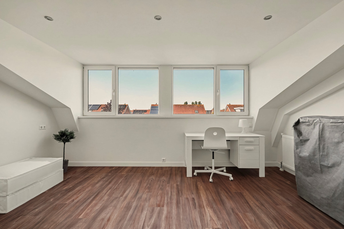 Tussenwoning te koop: Haagwinde 17, Puttershoek