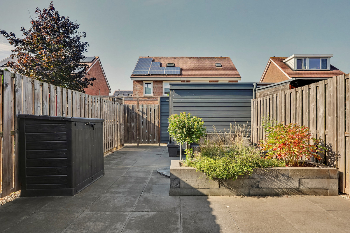 Tussenwoning te koop: Haagwinde 17, Puttershoek