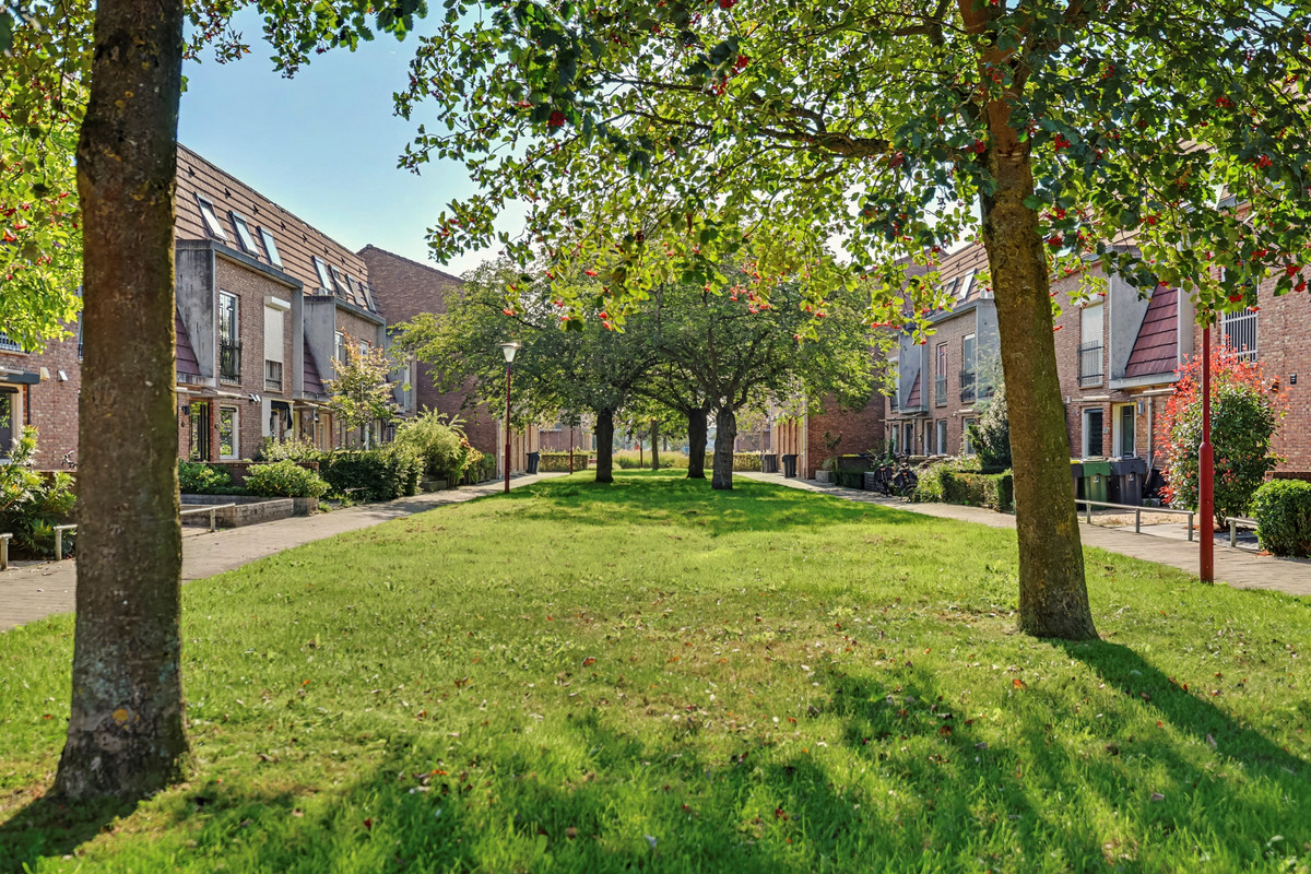 Tussenwoning te koop: Haagwinde 17, Puttershoek