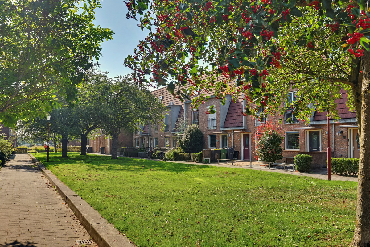 Tussenwoning te koop: Haagwinde 17, Puttershoek