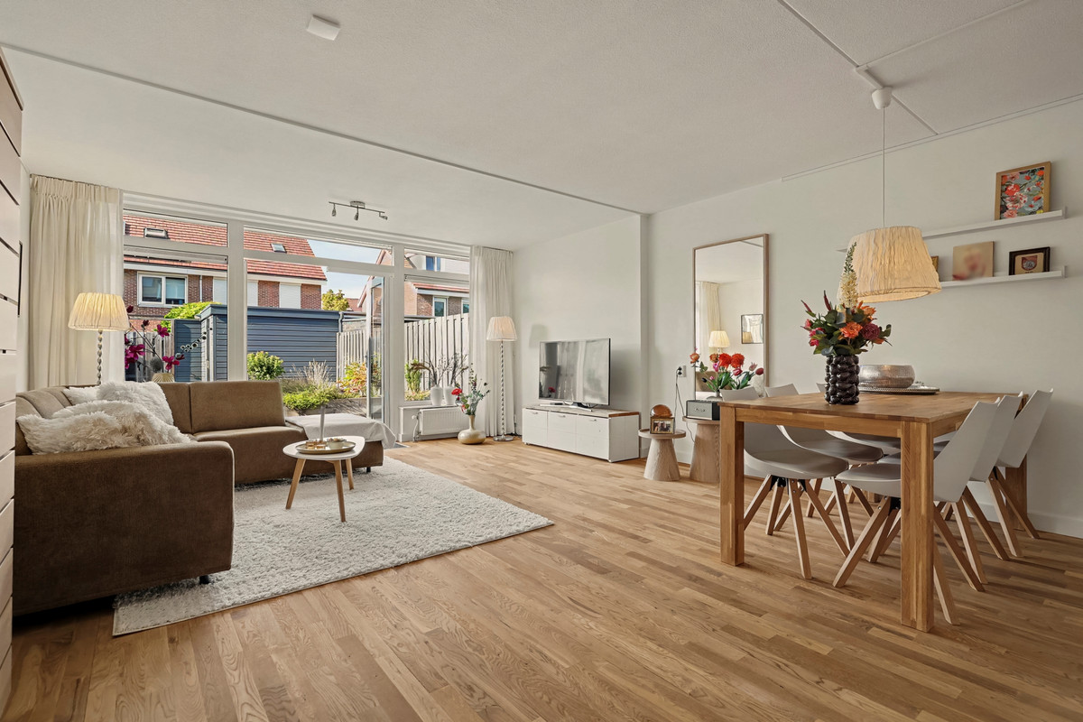 Tussenwoning te koop: Haagwinde 17, Puttershoek