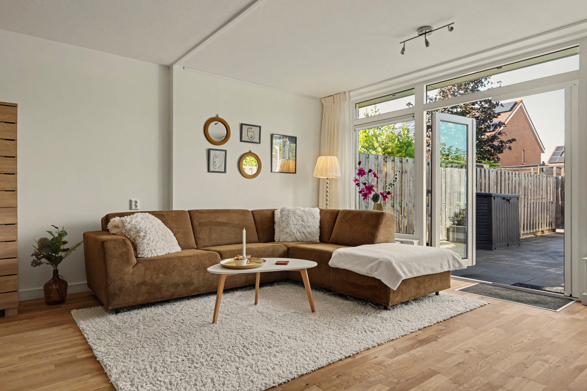 Tussenwoning te koop: Haagwinde 17, Puttershoek