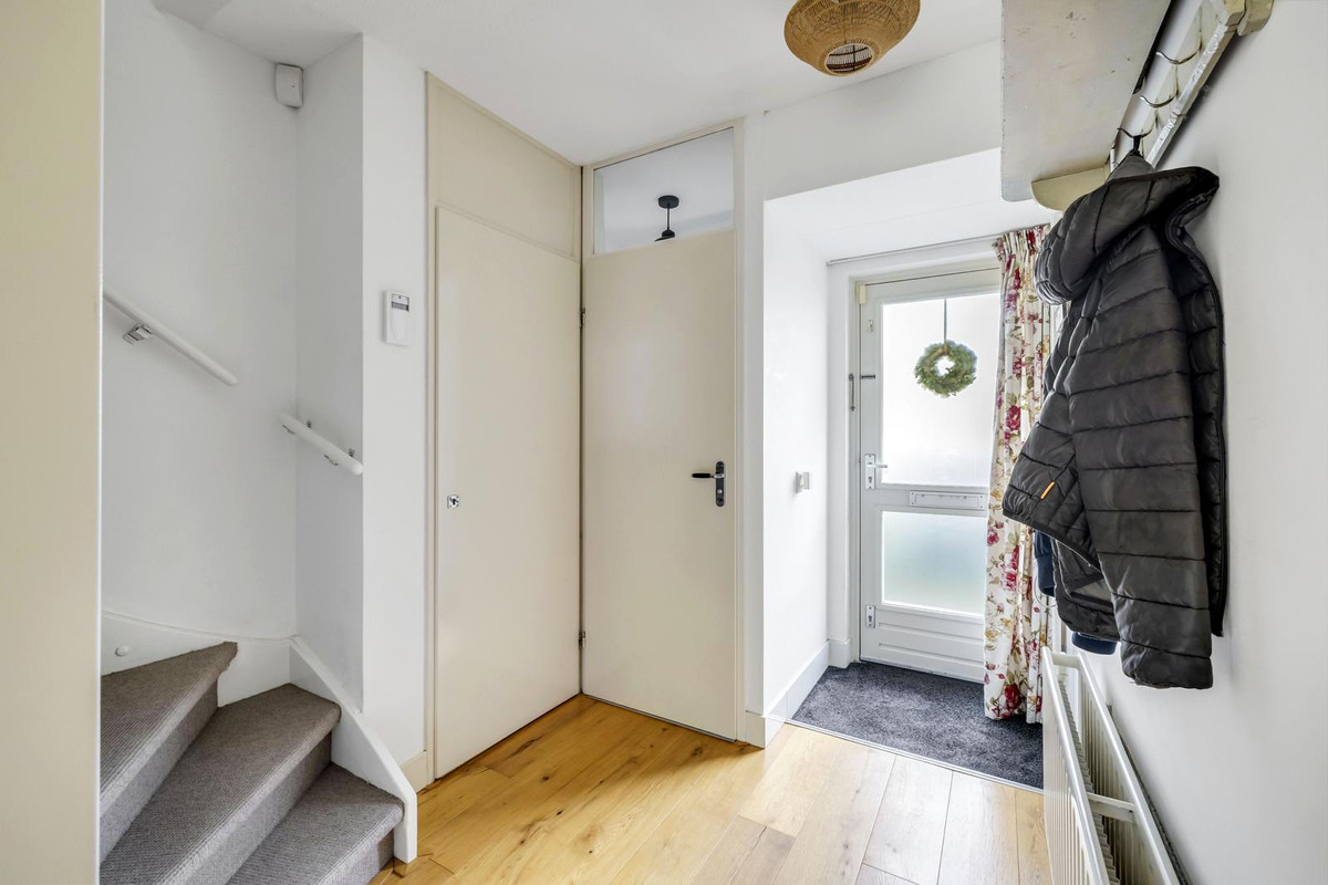 Hoekwoning te koop: Burchtlaan 15, Oostvoorne