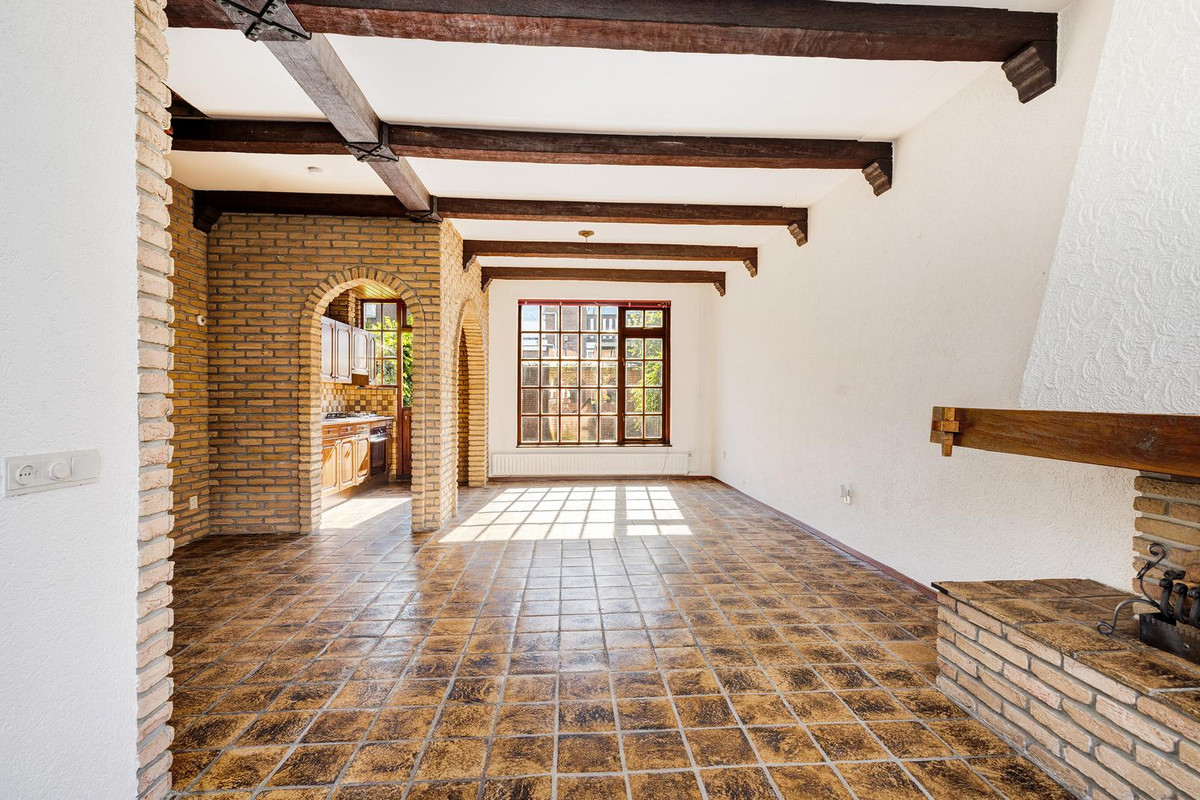 Tussenwoning te koop: Burgemeester Bosstraat 36, Rotterdam