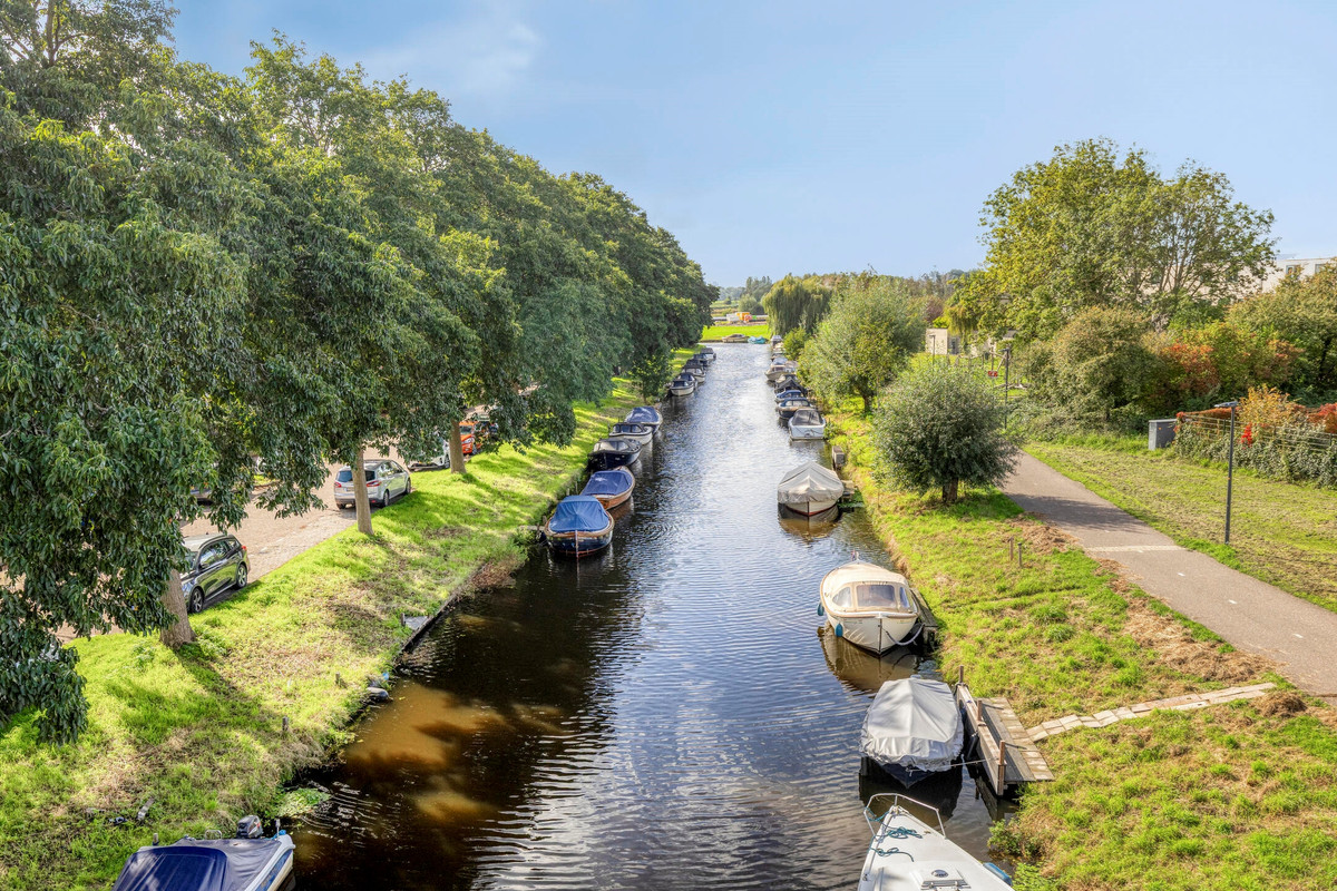 Tussenwoning te koop: Harriët Freezersingel 20, Leiden