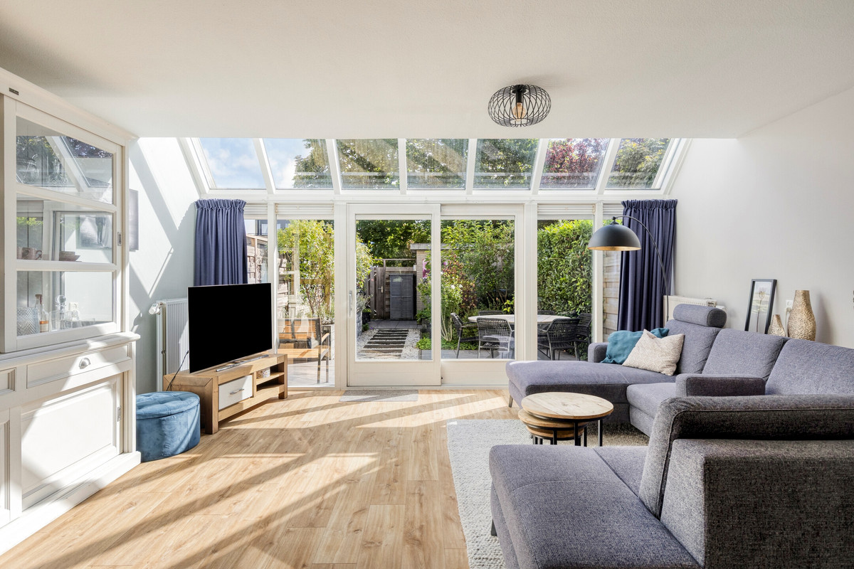Tussenwoning te koop: Harriët Freezersingel 20, Leiden
