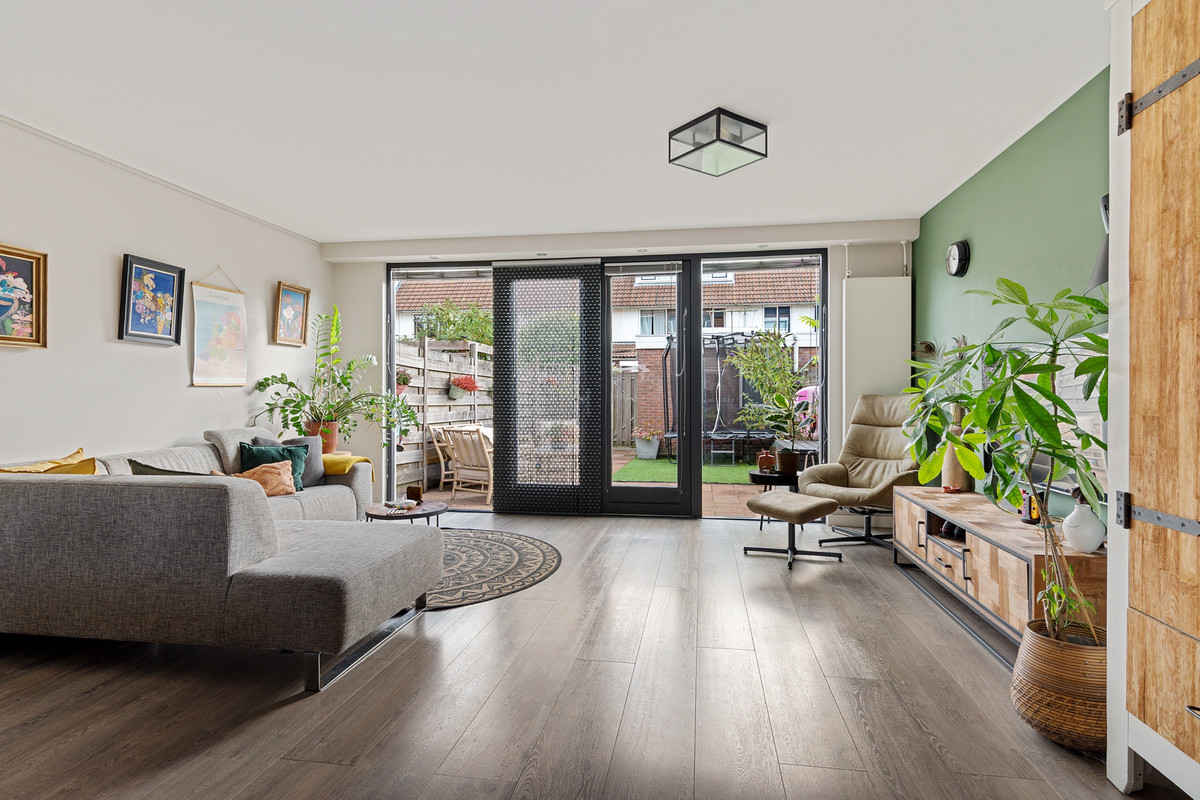 Tussenwoning te koop: Zwaluwtong 90, Monnickendam