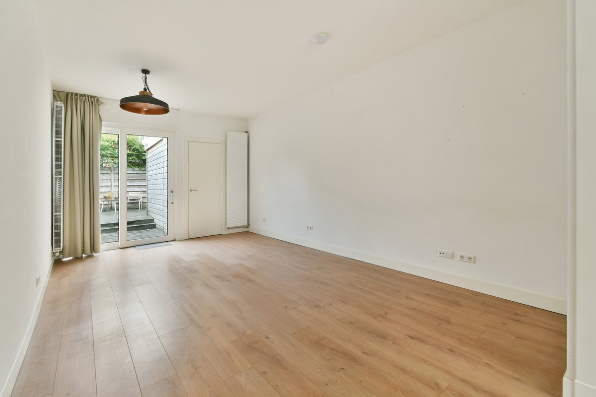 Tussenwoning te koop: Julianastraat 44, Leiden