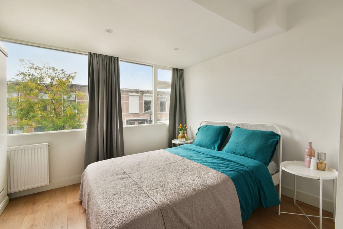 Tussenwoning te koop: Julianastraat 44, Leiden