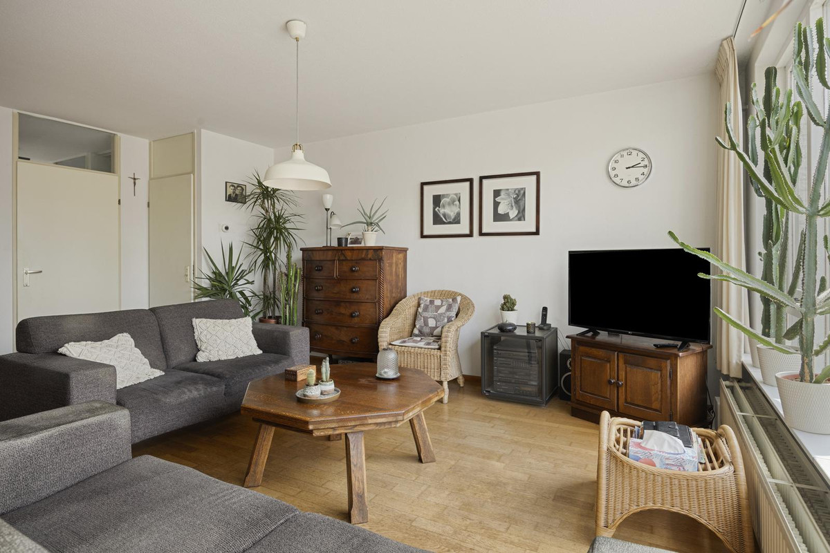 Tussenwoning te koop: Mina Krusemanstraat 14, Spijkenisse