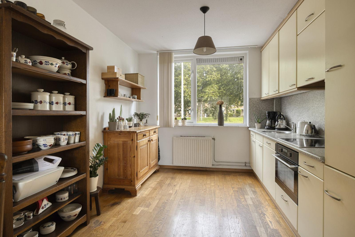 Tussenwoning te koop: Mina Krusemanstraat 14, Spijkenisse