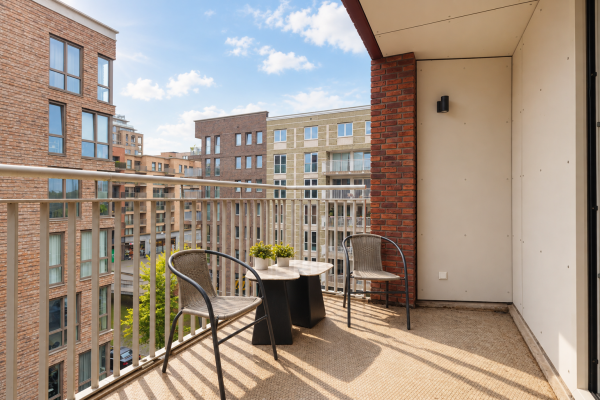 Appartement te koop: Charley Tooropgracht 251, Diemen