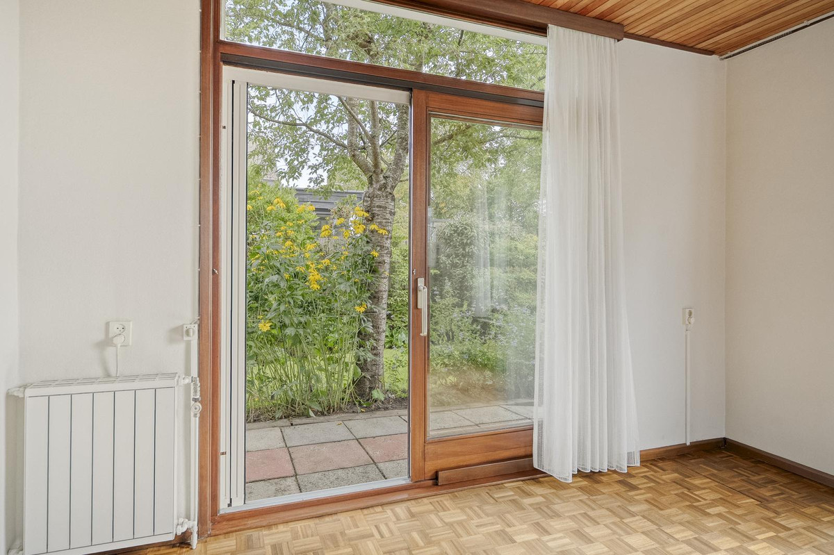 Vrijstaande woning te koop: Oosteinde 1, Heerjansdam