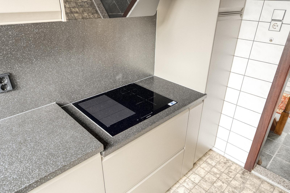 Vrijstaande woning te koop: Oosteinde 1, Heerjansdam