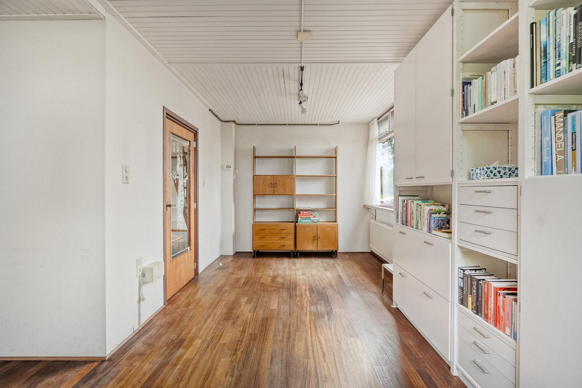 Vrijstaande woning te koop: Oosteinde 1, Heerjansdam