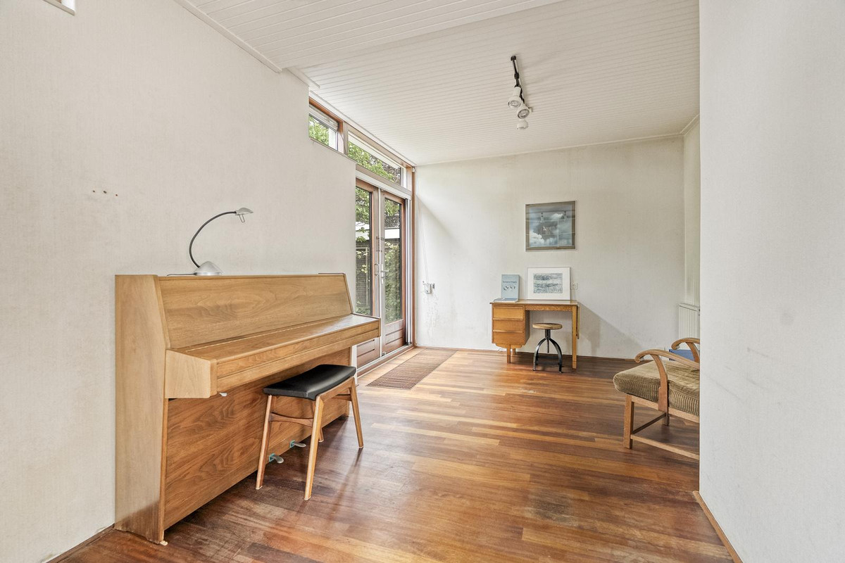 Vrijstaande woning te koop: Oosteinde 1, Heerjansdam