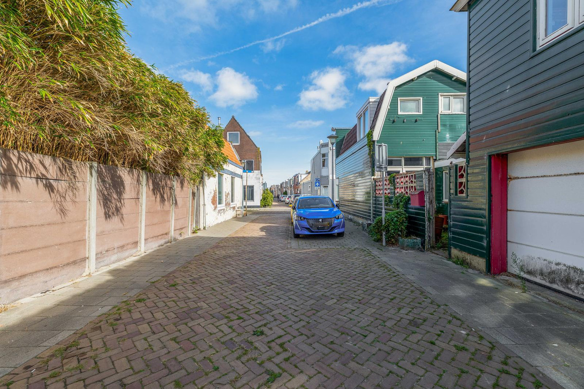 Hoekwoning te koop: Emmastraat 34, Den Helder
