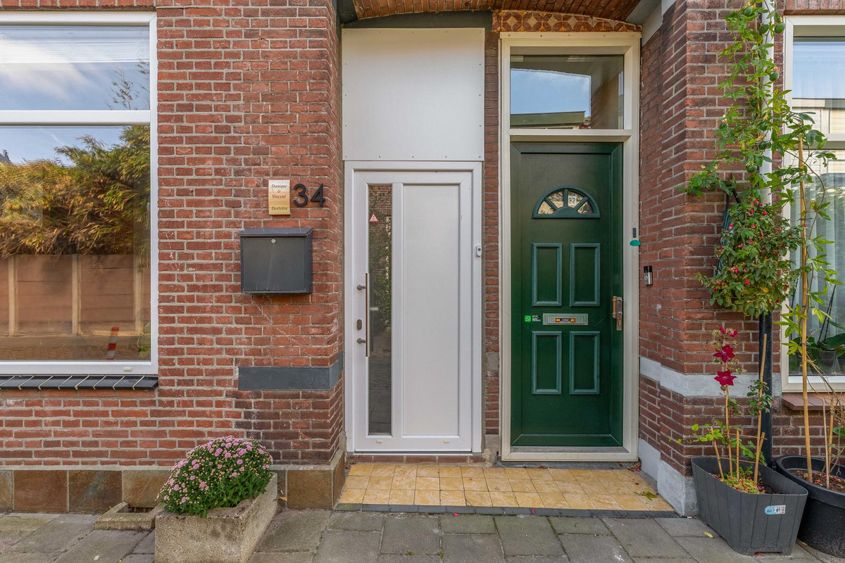Hoekwoning te koop: Emmastraat 34, Den Helder