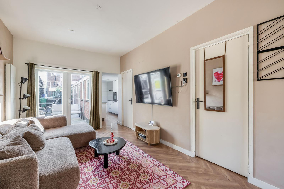 Hoekwoning te koop: Emmastraat 34, Den Helder