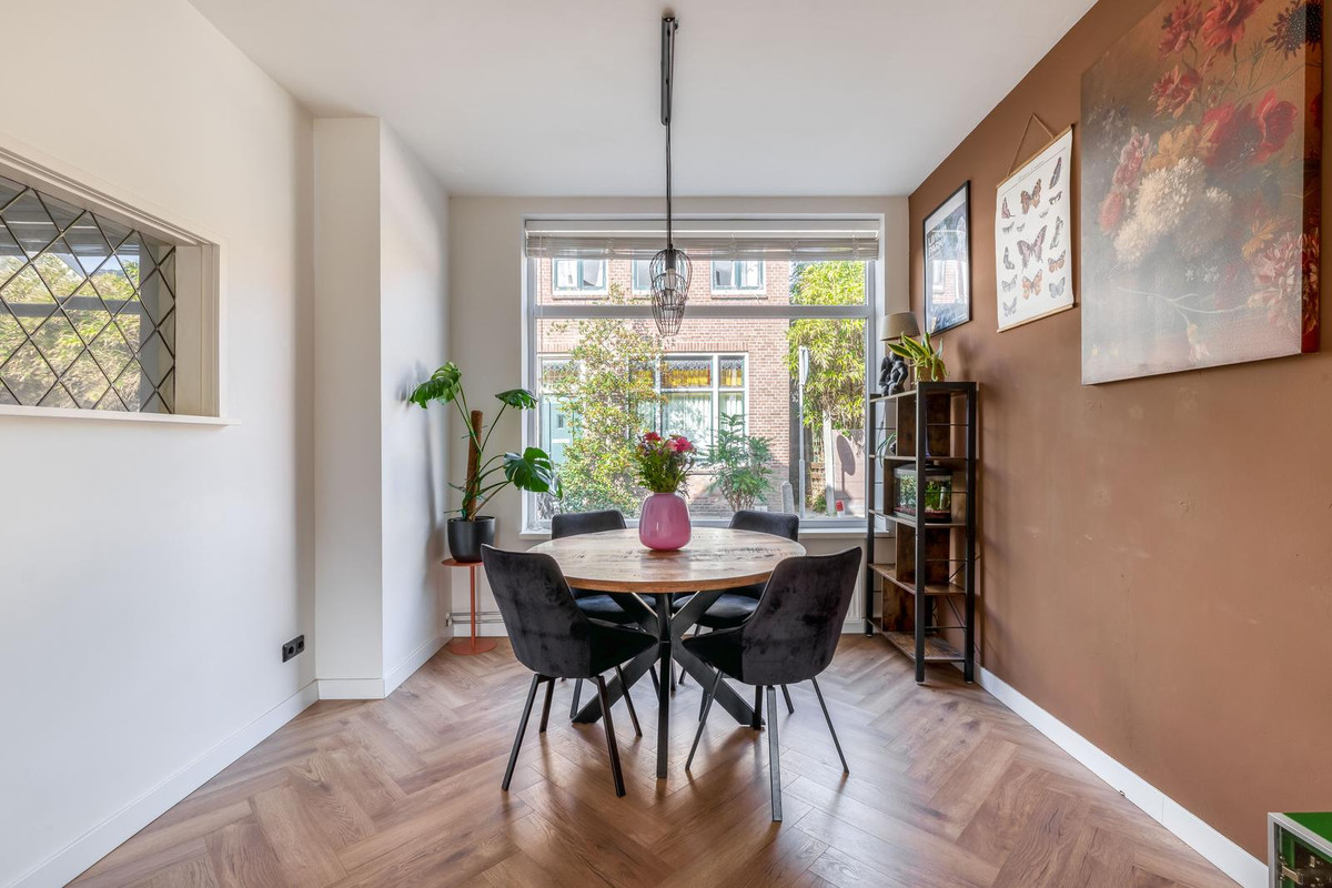 Hoekwoning te koop: Emmastraat 34, Den Helder