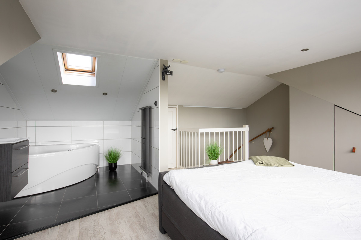 Tussenwoning te koop: Cyclamenstraat 64, Aalsmeer