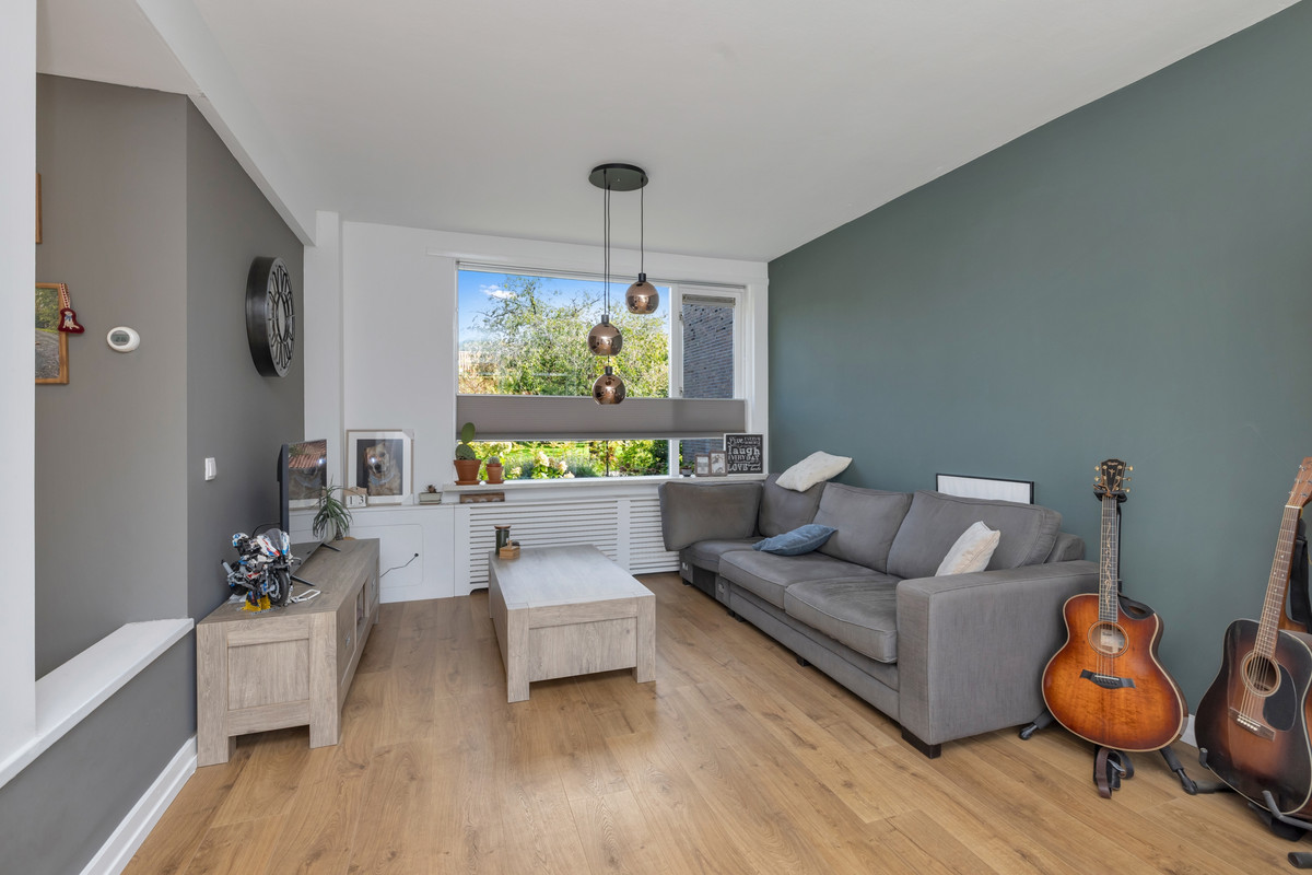 Twee-onder-één-kap te koop: Roerstraat 10, Dronten