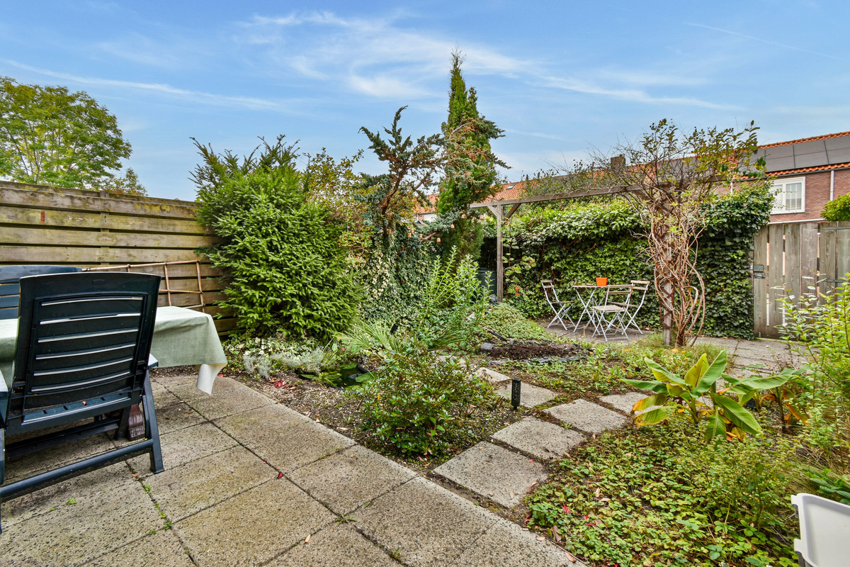Tussenwoning te koop: Willibrordusstraat 9, Zoeterwoude