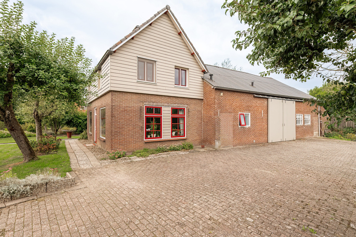 Vrijstaande woning te koop: Uitwijksestraat 5, Uitwijk