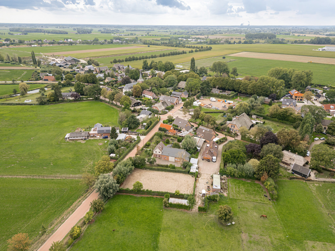 Vrijstaande woning te koop: Uitwijksestraat 5, Uitwijk