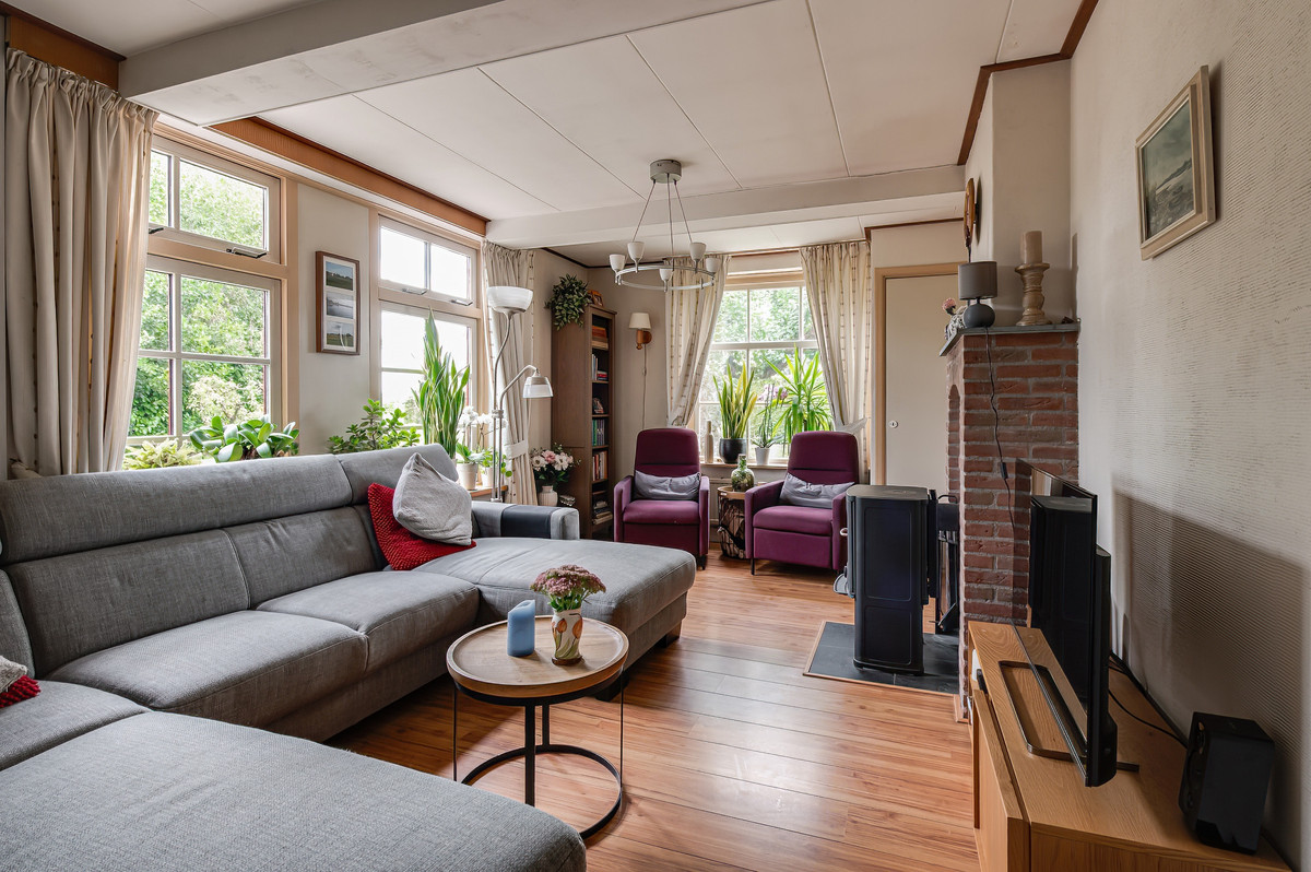 Vrijstaande woning te koop: Uitwijksestraat 5, Uitwijk