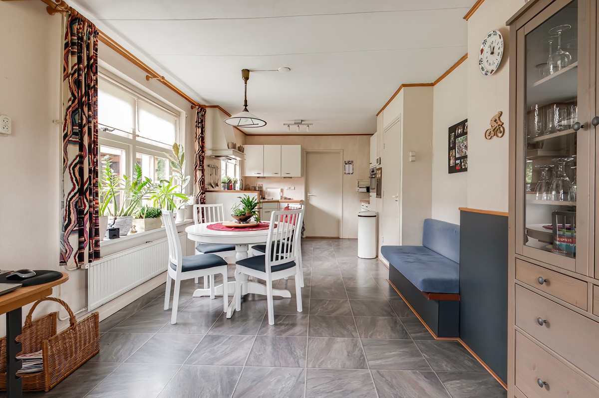 Vrijstaande woning te koop: Uitwijksestraat 5, Uitwijk