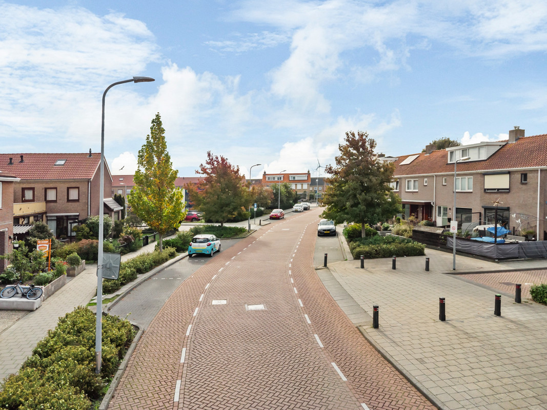 Tussenwoning te koop: de akkers 13, Urk