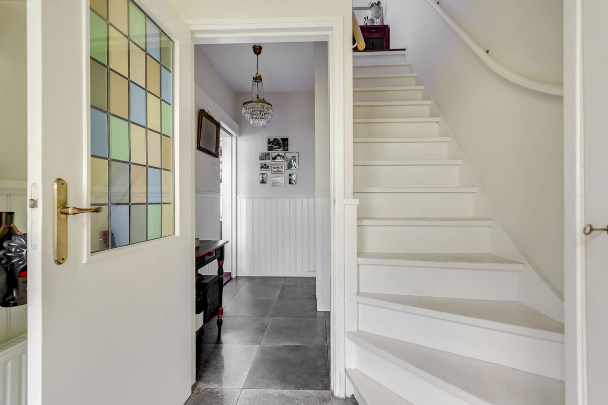 Hoekwoning te koop: Admiraal Helfrichsingel 42, Oud-Beijerland