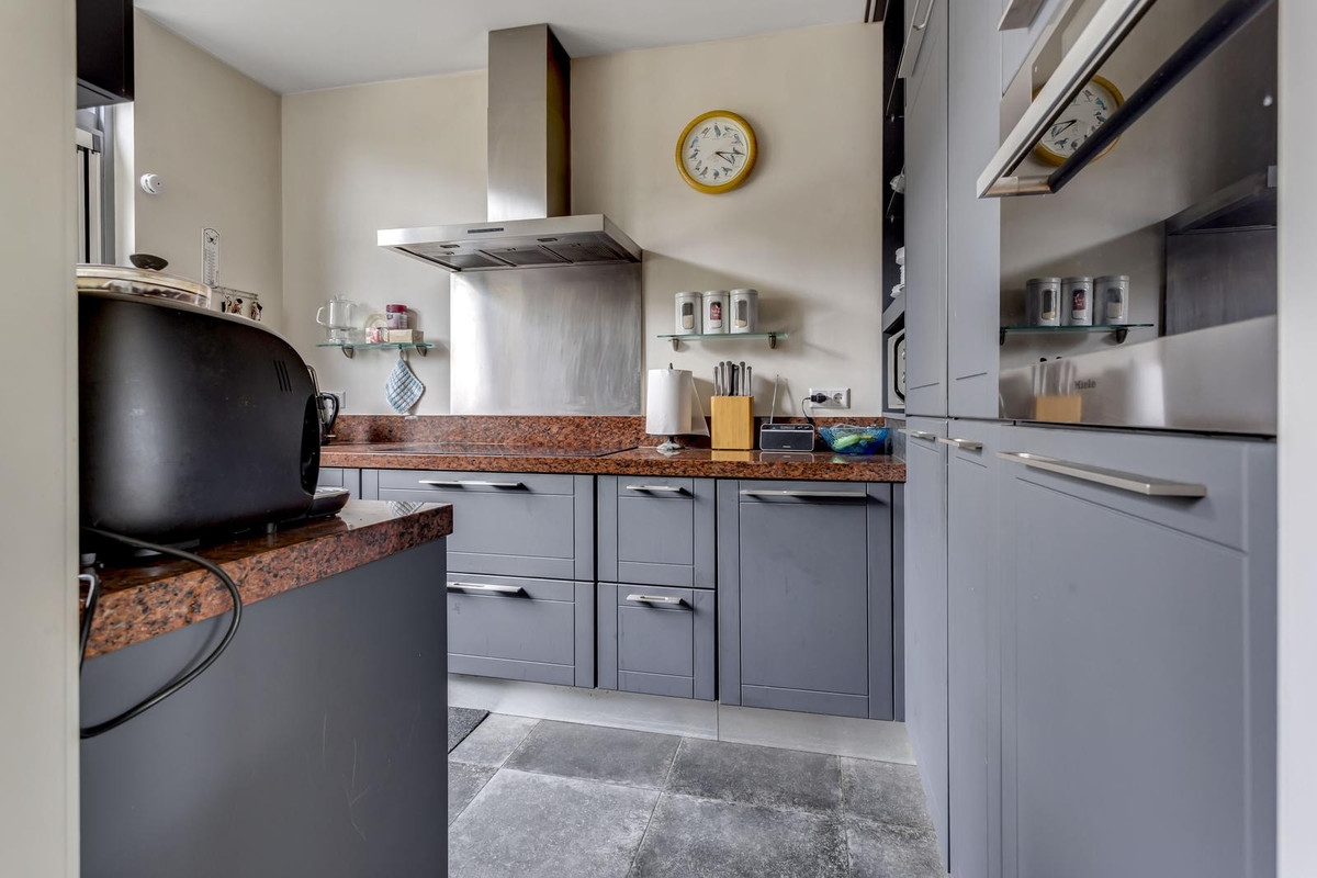 Hoekwoning te koop: Admiraal Helfrichsingel 42, Oud-Beijerland
