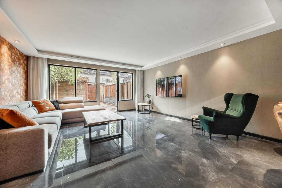 Tussenwoning te koop: Willem Bontekoestraat 76, Almere
