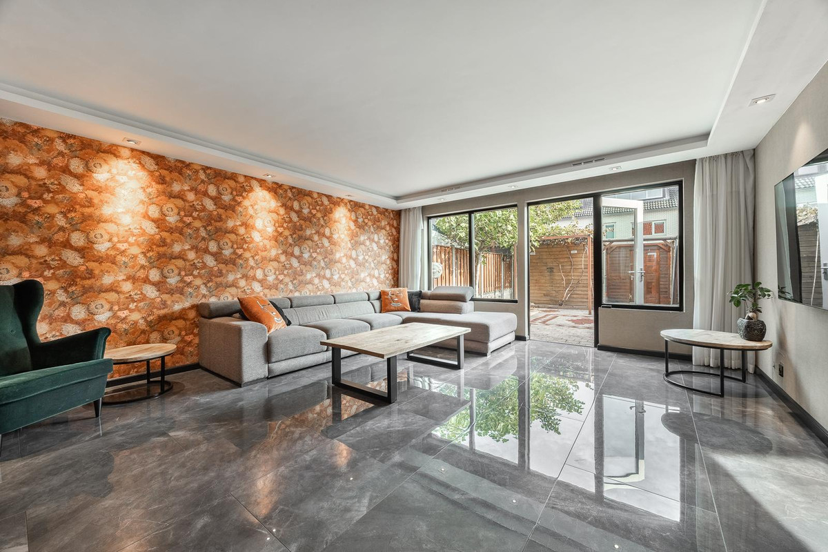 Tussenwoning te koop: Willem Bontekoestraat 76, Almere