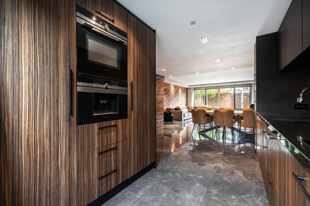 Tussenwoning te koop: Willem Bontekoestraat 76, Almere
