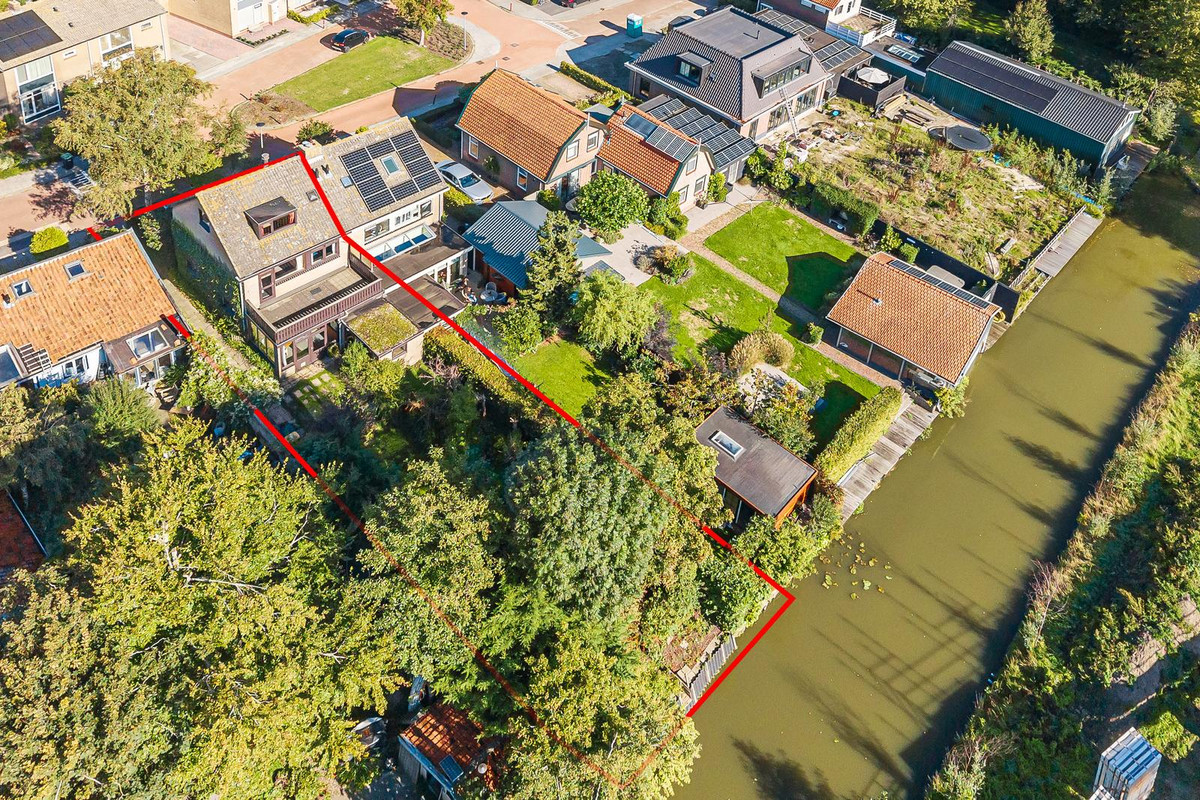 Twee-onder-één-kap te koop: Oostersingel 52, Medemblik