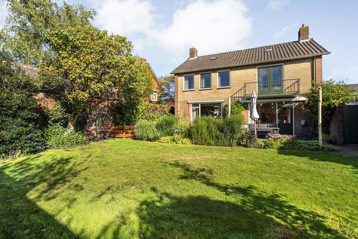 Vrijstaande woning te koop: Parkstraat 8, Rijssen