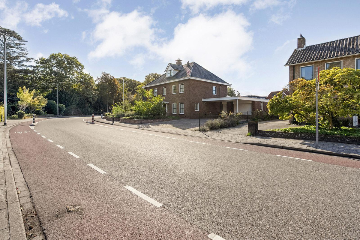 Vrijstaande woning te koop: Parkstraat 8, Rijssen