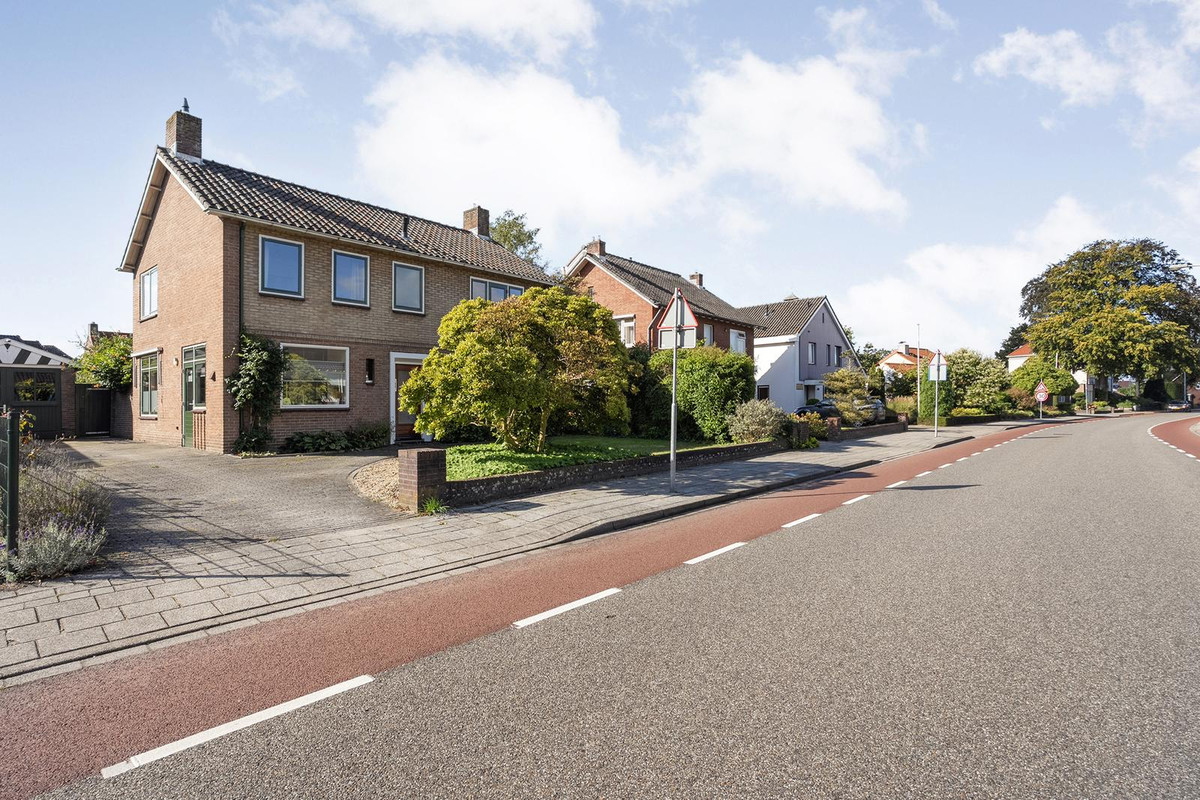 Vrijstaande woning te koop: Parkstraat 8, Rijssen