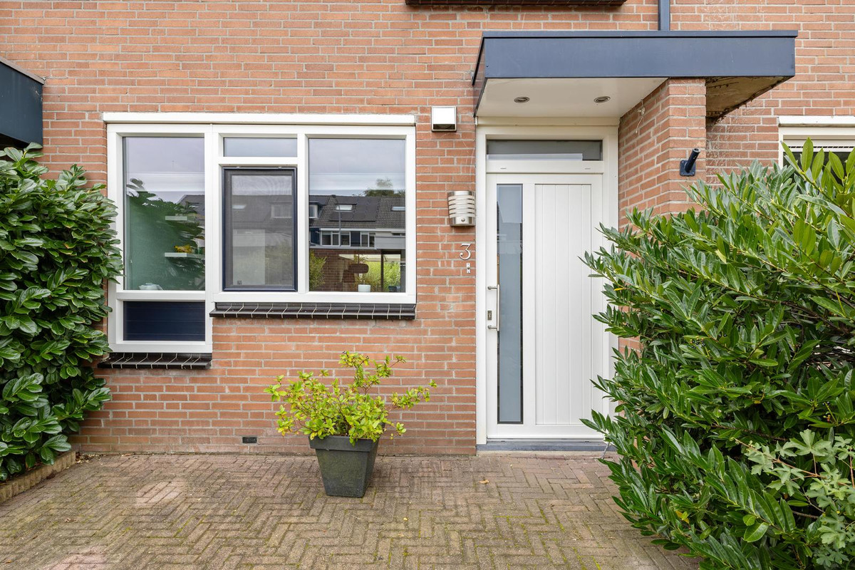 Tussenwoning te koop: Geerstuk 3, Delfzijl